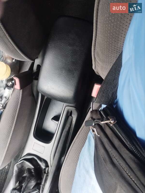 Универсал Toyota Avensis 2000 в Ивано-Франковске фото 6 Универсал Toyota Avensis 2000 в Ивано-Франковске