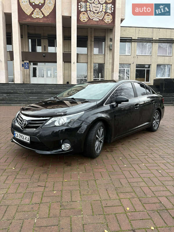 Седан Toyota Avensis 2012 в Черкассах фото Седан Toyota Avensis 2012 в Черкассах