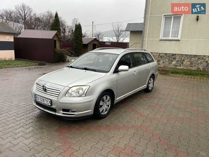 Универсал Toyota Avensis 2004 в Дунаевцах