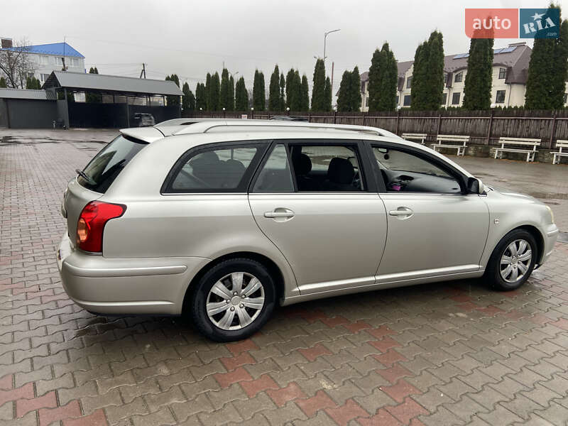 Универсал Toyota Avensis 2004 в Дунаевцах