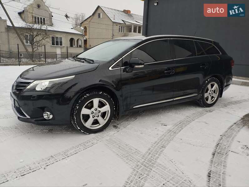 Универсал Toyota Avensis 2012 в Кременце