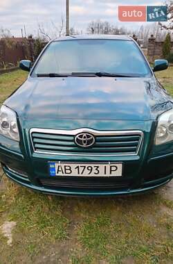 Седан Toyota Avensis 2004 в Житомире