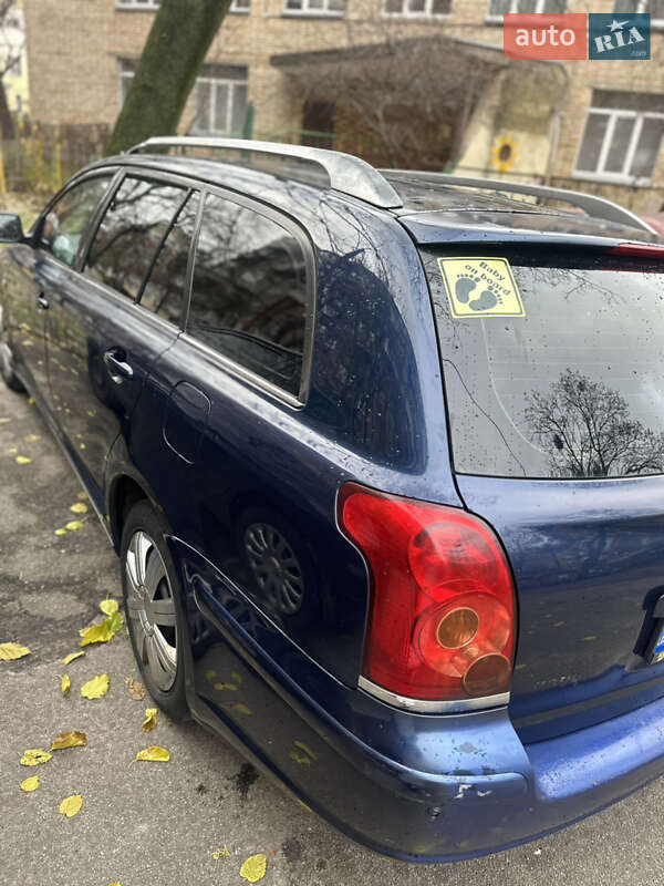 Универсал Toyota Avensis 2003 в Киеве