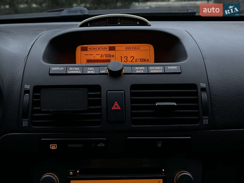 Седан Toyota Avensis 2004 в Одессе