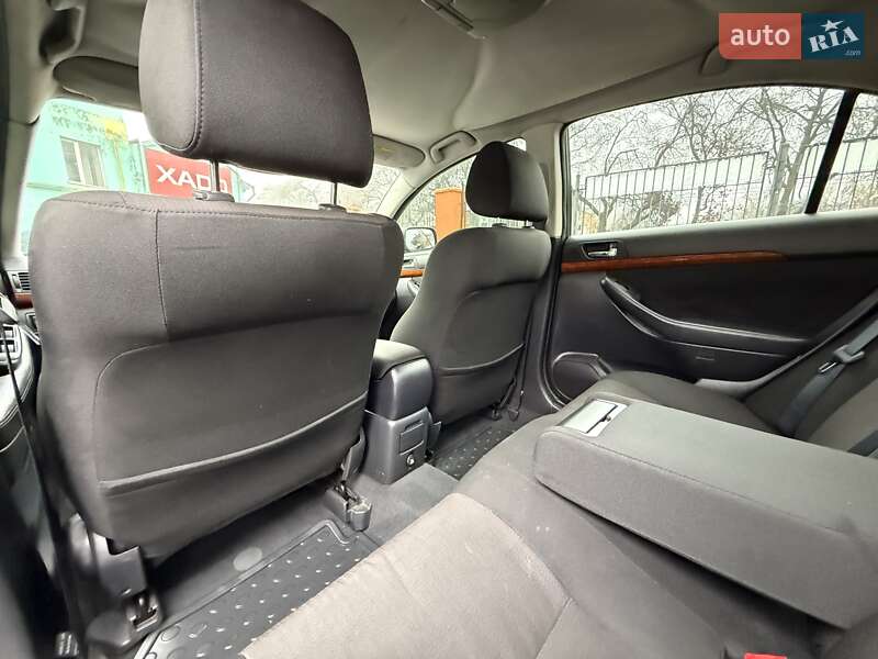 Седан Toyota Avensis 2007 в Одесі