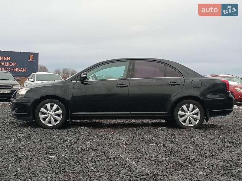 Седан Toyota Avensis 2008 в Львове