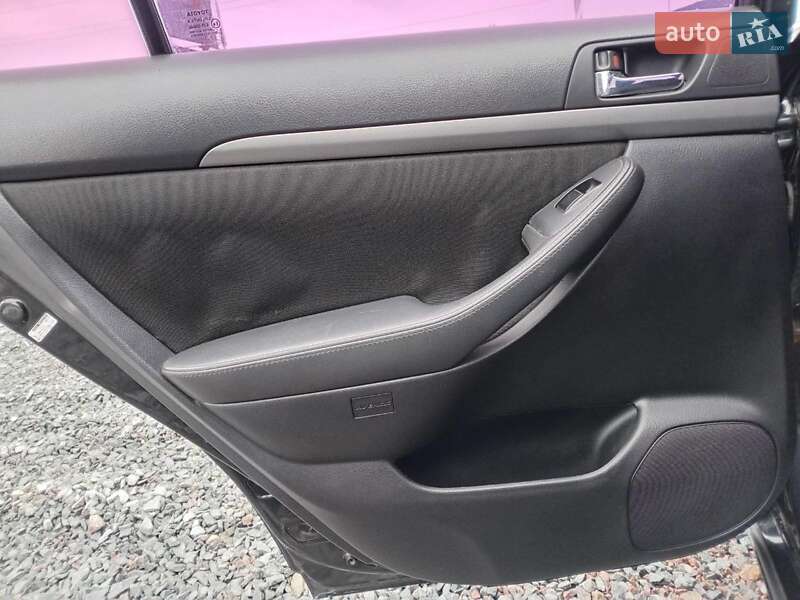 Седан Toyota Avensis 2008 в Львове