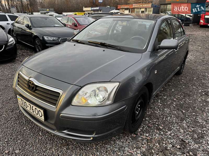 Toyota Avensis 2004