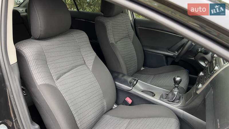 Седан Toyota Avensis 2011 в Первомайске