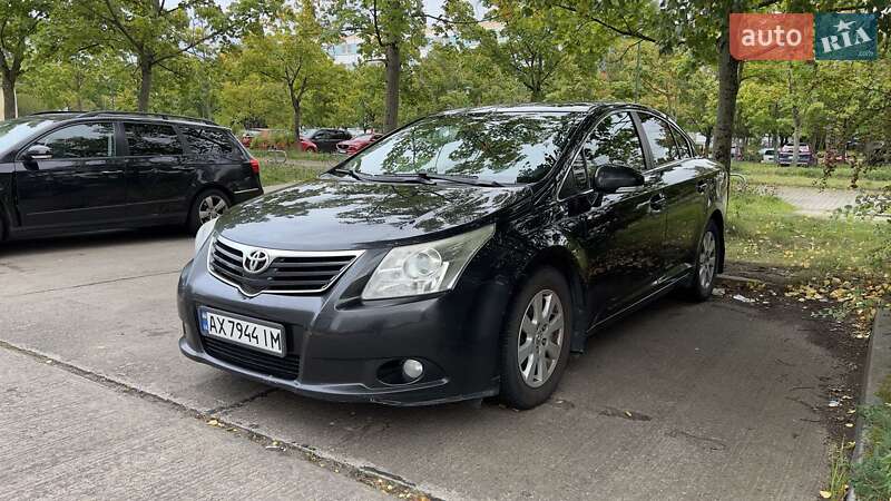 Седан Toyota Avensis 2011 в Первомайске