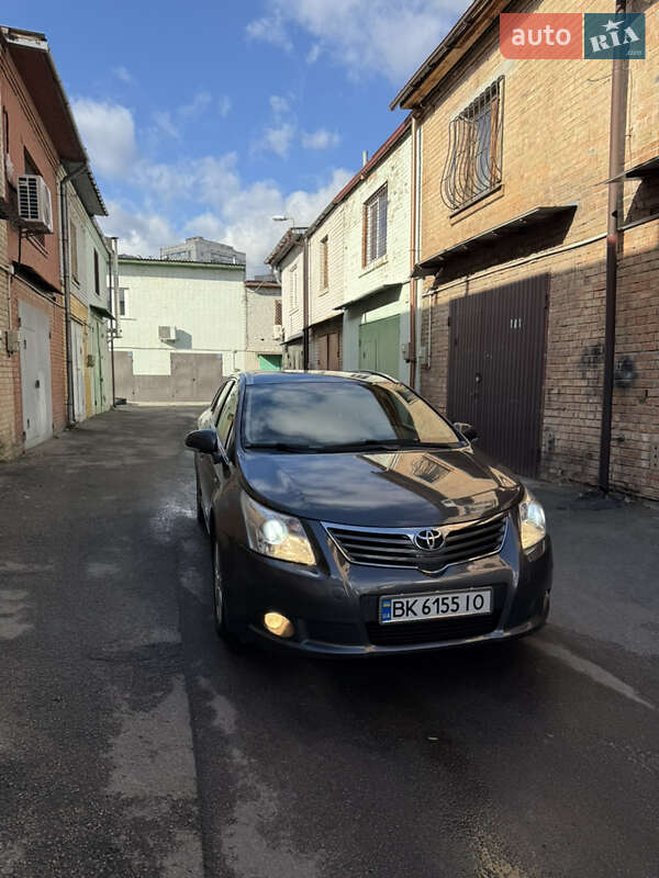 Универсал Toyota Avensis 2009 в Киеве