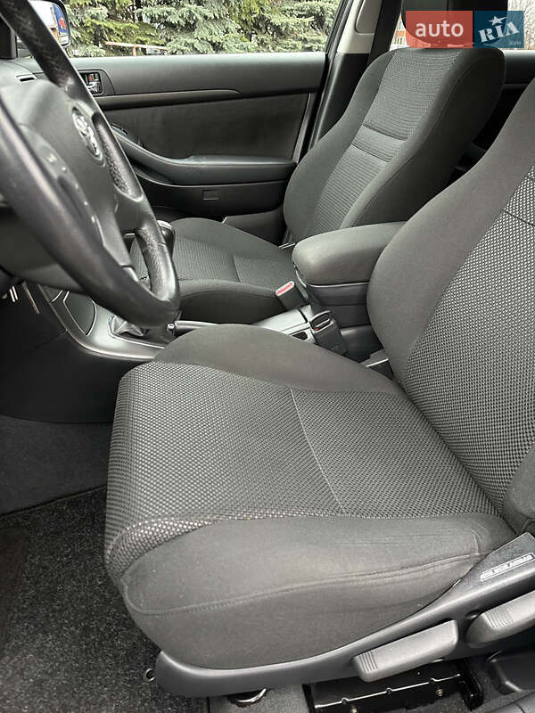 Универсал Toyota Avensis 2005 в Тернополе