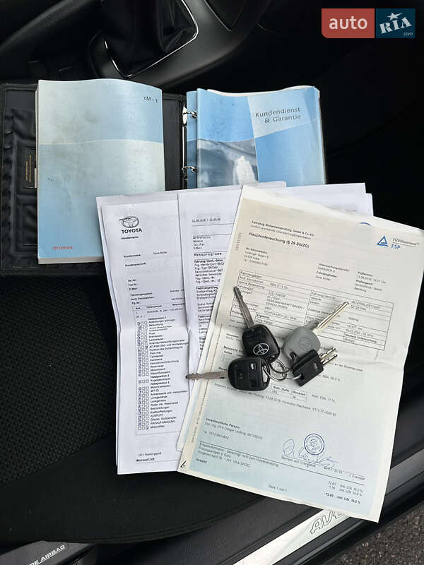 Универсал Toyota Avensis 2005 в Тернополе