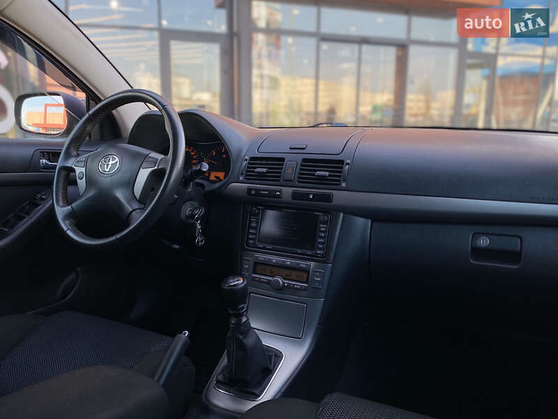 Универсал Toyota Avensis 2008 в Киеве
