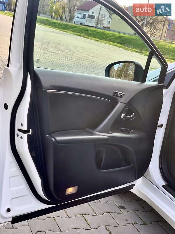 Универсал Toyota Avensis 2009 в Одессе