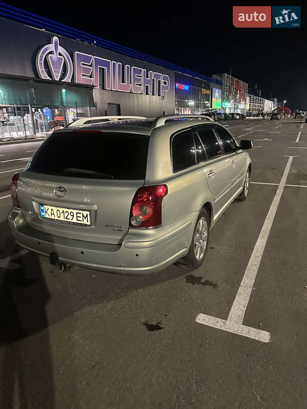 Универсал Toyota Avensis 2007 в Чернигове