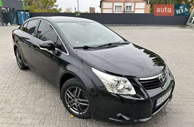 Седан Toyota Avensis 2010 в Кропивницком
