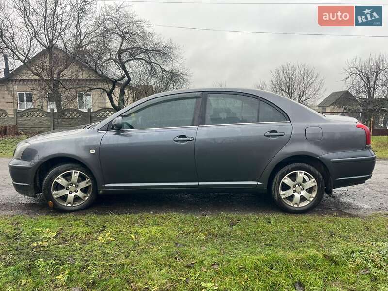 Седан Toyota Avensis 2005 в Днепре