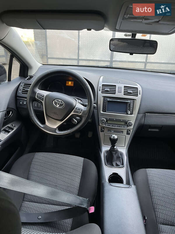 Универсал Toyota Avensis 2011 в Черновцах фото 7 Универсал Toyota Avensis 2011 в Черновцах