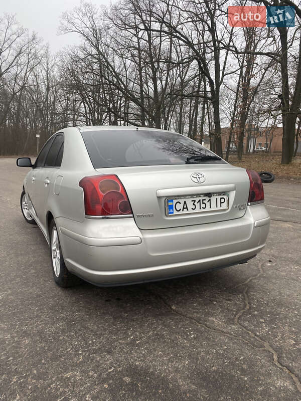 Ліфтбек Toyota Avensis 2006 в Новоархангельську