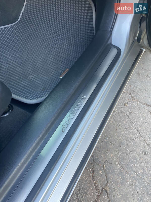 Ліфтбек Toyota Avensis 2006 в Новоархангельську