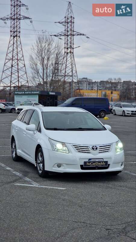 Универсал Toyota Avensis 2010 в Киеве