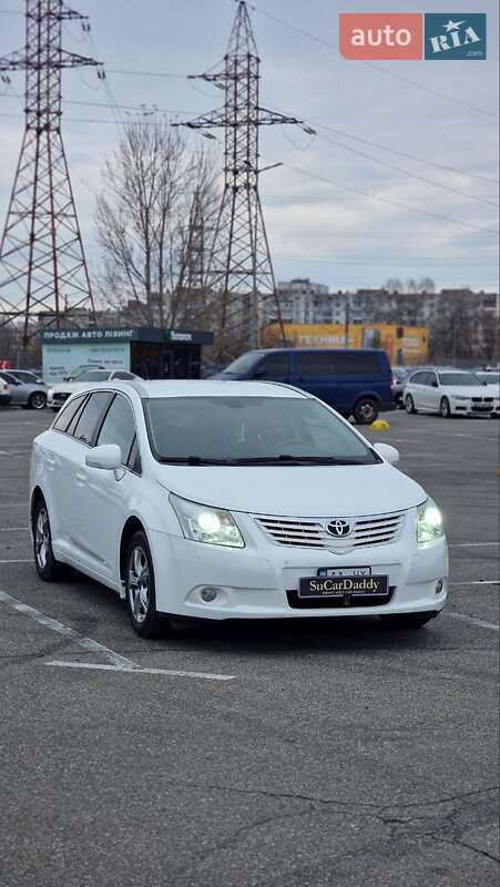 Универсал Toyota Avensis 2010 в Киеве