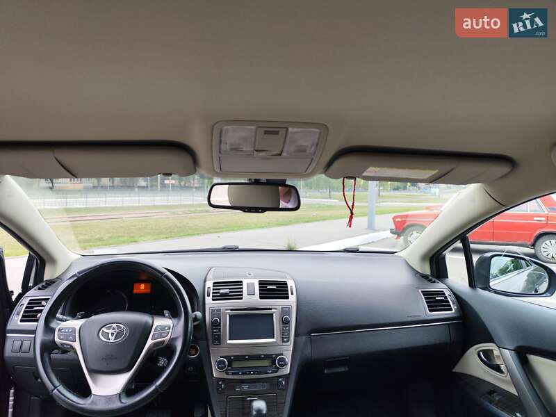 Седан Toyota Avensis 2012 в Харькове