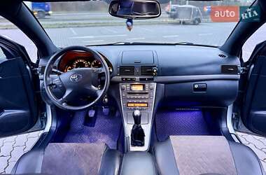Седан Toyota Avensis 2008 в Львові