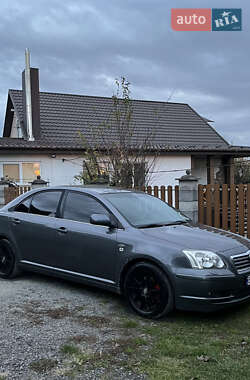 Седан Toyota Avensis 2006 в Дубно