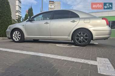 Лифтбек Toyota Avensis 2005 в Житомире