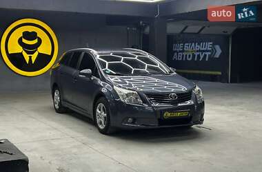 Универсал Toyota Avensis 2008 в Черновцах