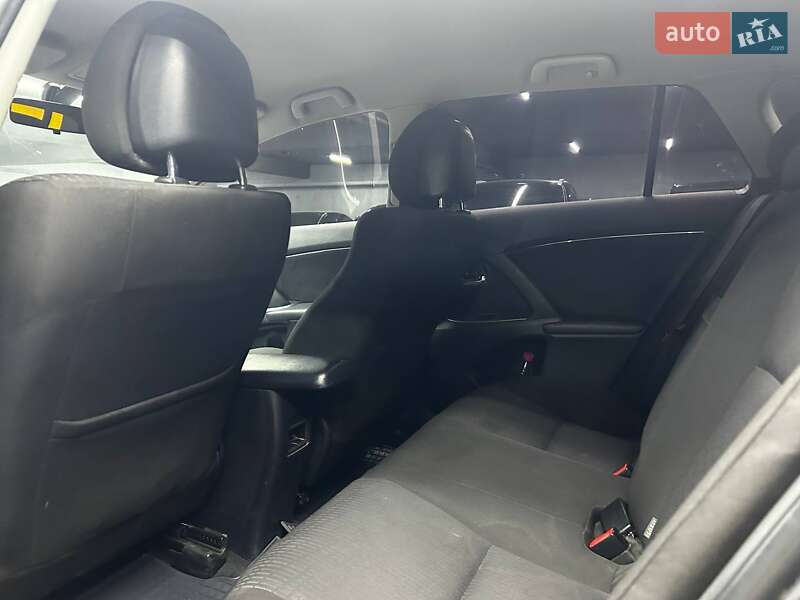 Универсал Toyota Avensis 2008 в Черновцах