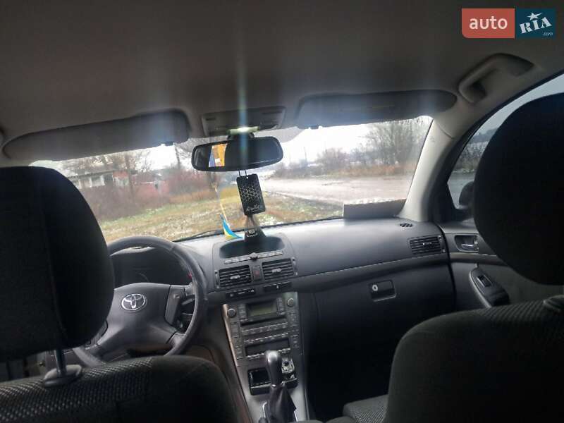 Універсал Toyota Avensis 2005 в Мерефа