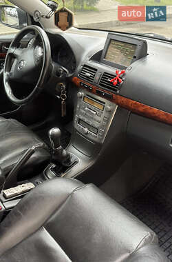 Універсал Toyota Avensis 2005 в Луцьку