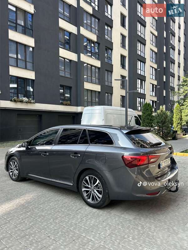 Универсал Toyota Avensis 2016 в Ивано-Франковске