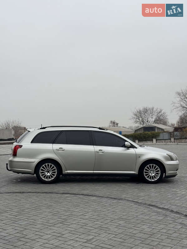 Универсал Toyota Avensis 2003 в Днепре