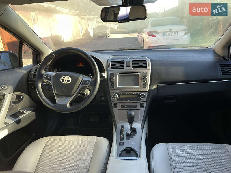 Универсал Toyota Avensis 2011 в Киеве