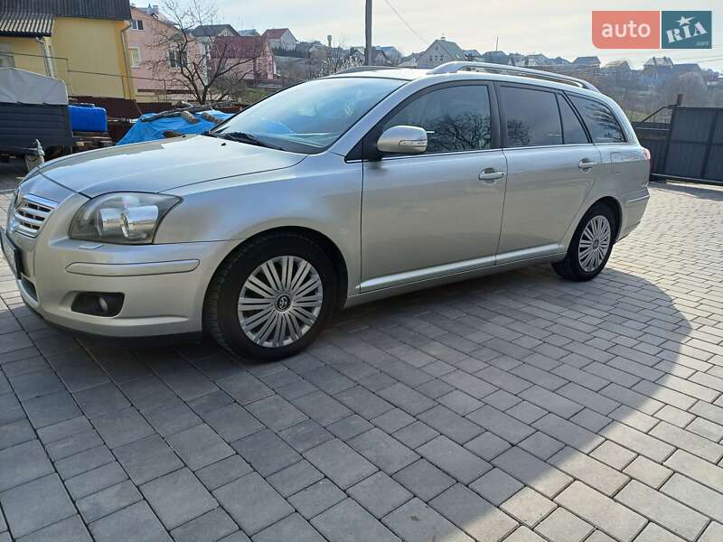 Універсал Toyota Avensis 2007 в Хмельницькому