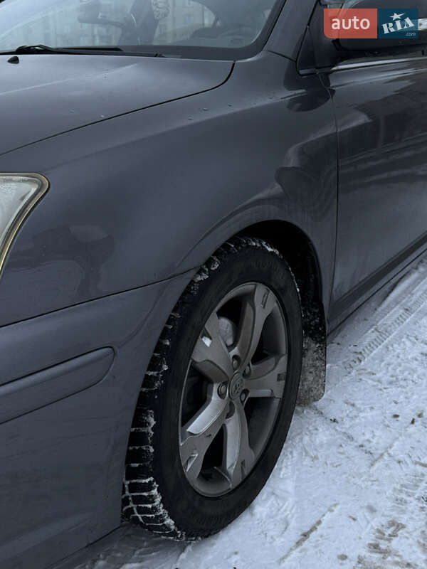 Седан Toyota Avensis 2007 в Софиевской Борщаговке