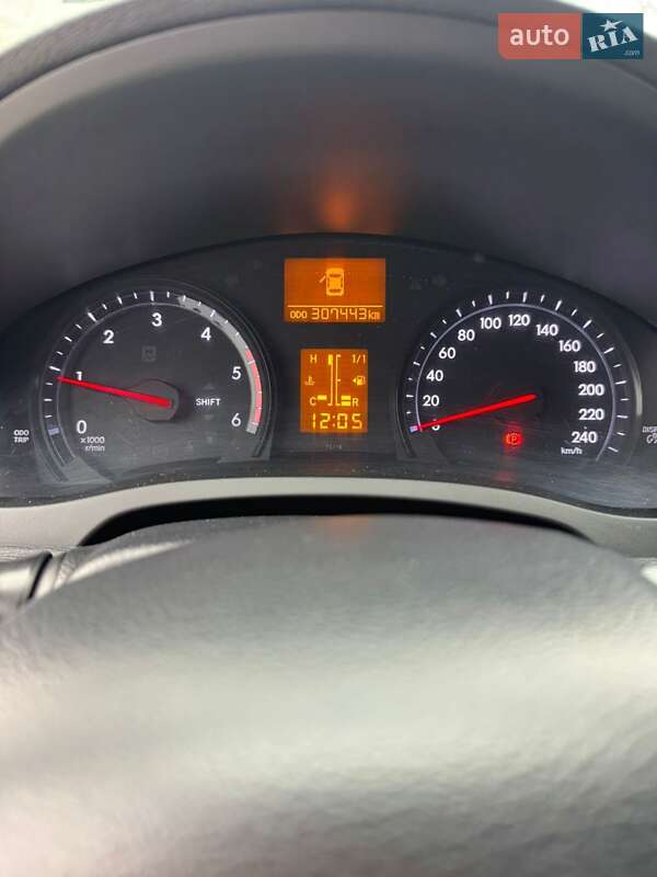 Универсал Toyota Avensis 2013 в Черновцах фото 14 Универсал Toyota Avensis 2013 в Черновцах