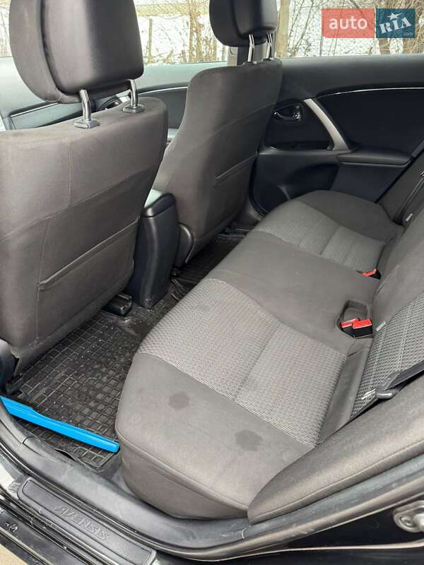 Универсал Toyota Avensis 2013 в Черновцах фото 16 Универсал Toyota Avensis 2013 в Черновцах