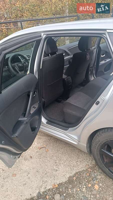 Універсал Toyota Avensis 2010 в Сторожинці фото 6 Універсал Toyota Avensis 2010 в Сторожинці