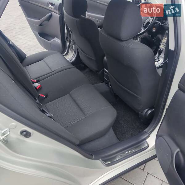 Универсал Toyota Avensis 2005 в Хмельницком