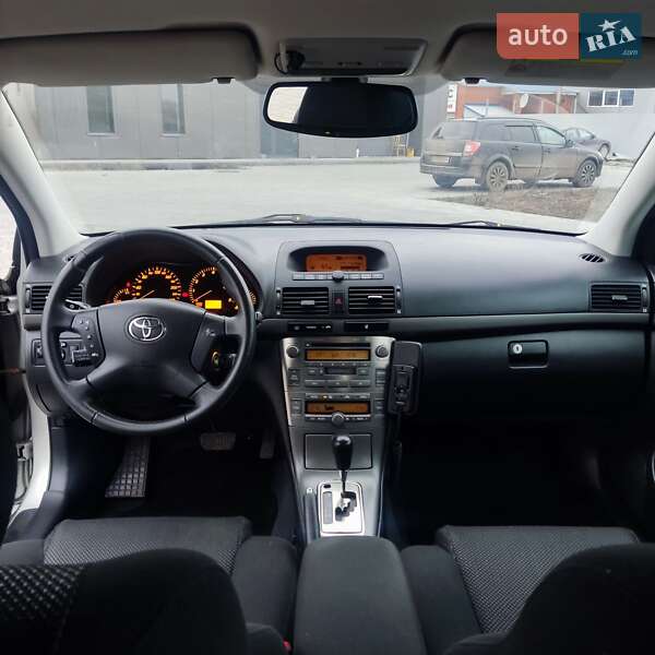 Универсал Toyota Avensis 2005 в Хмельницком