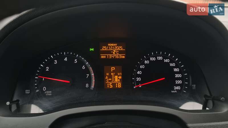 Седан Toyota Avensis 2012 в Львове