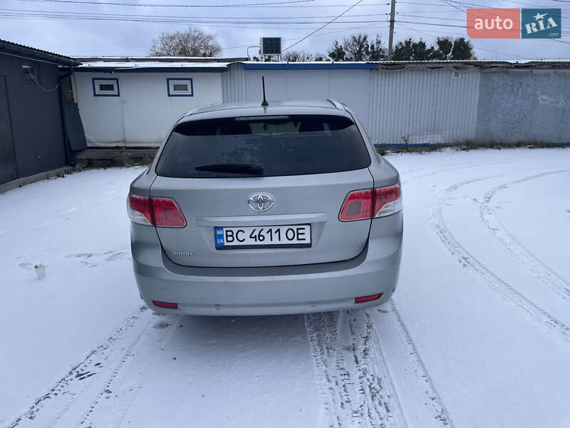 Універсал Toyota Avensis 2008 в Львові