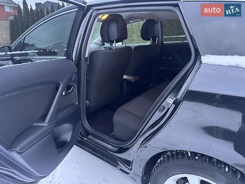 Универсал Toyota Avensis 2010 в Луцке фото 27 Универсал Toyota Avensis 2010 в Луцке