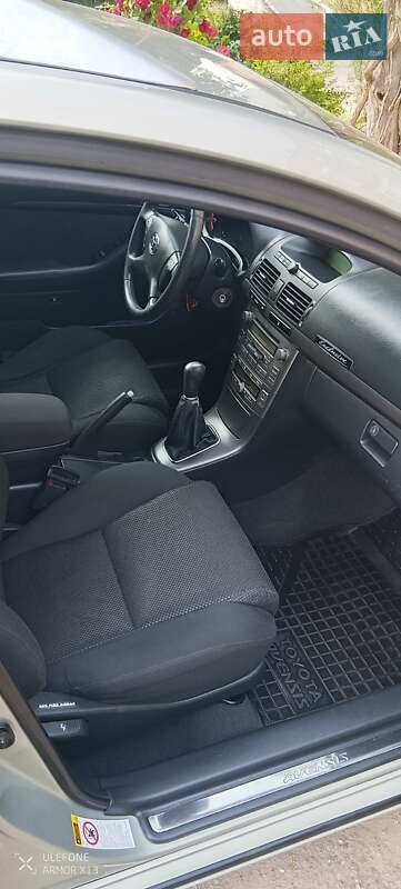 Універсал Toyota Avensis 2003 в Бару