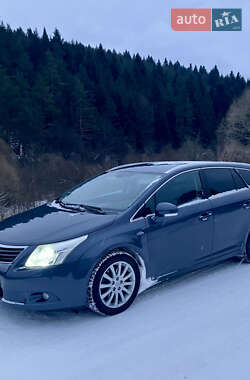 Універсал Toyota Avensis 2010 в Самборі